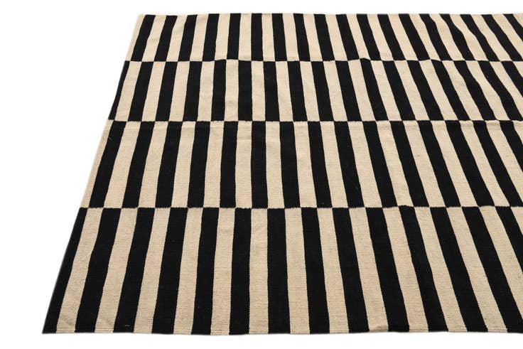 Detail image of 5' 1 x 6' 5 Hand Woven Kilim Modern Wool Rug