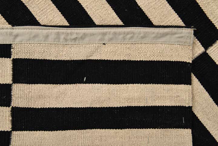 5' 1 x 6' 5 Hand Woven Kilim Modern Wool Rug