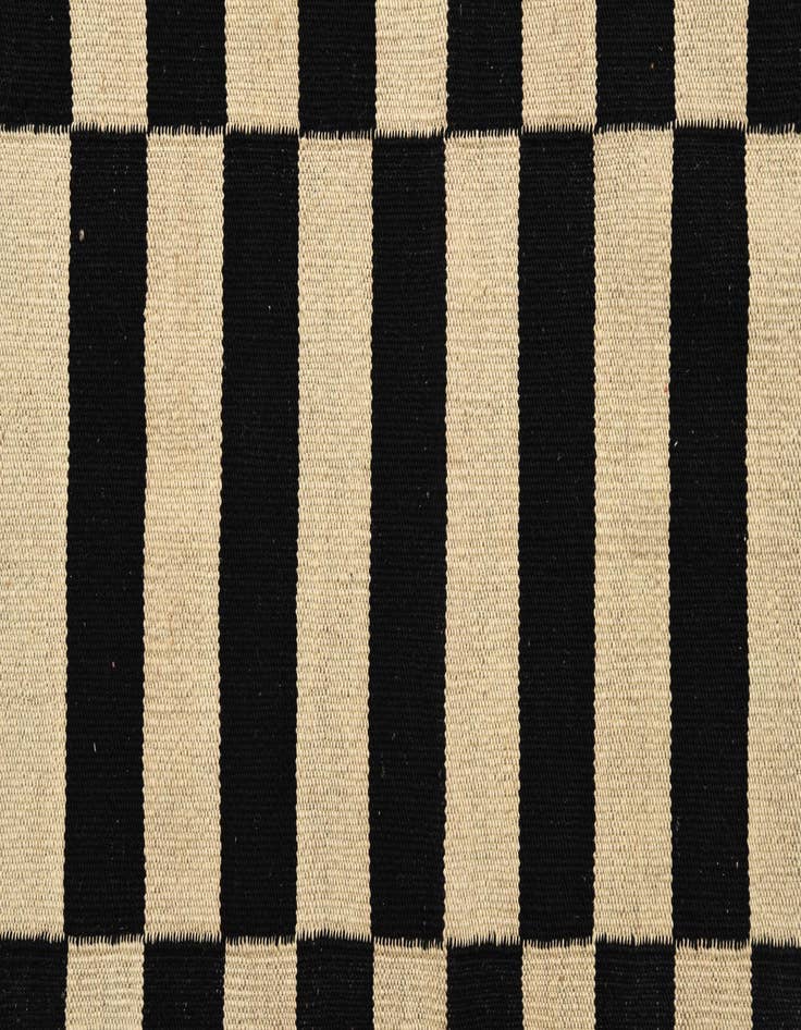 Detail image of 3' 5 x 4' 9  Hand Woven Kilim Modern Wool Rug