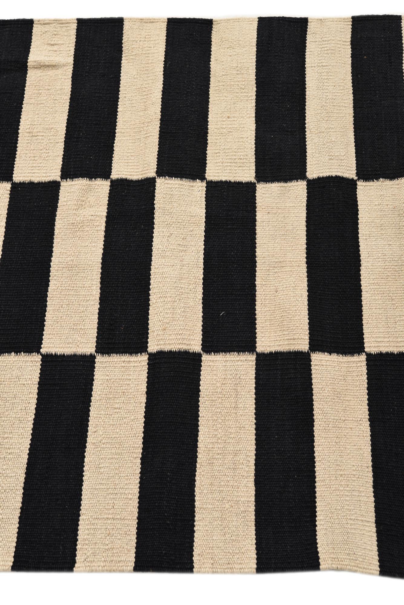 2' 7 x 3' 10 Hand Woven Kilim Modern Wool Rug