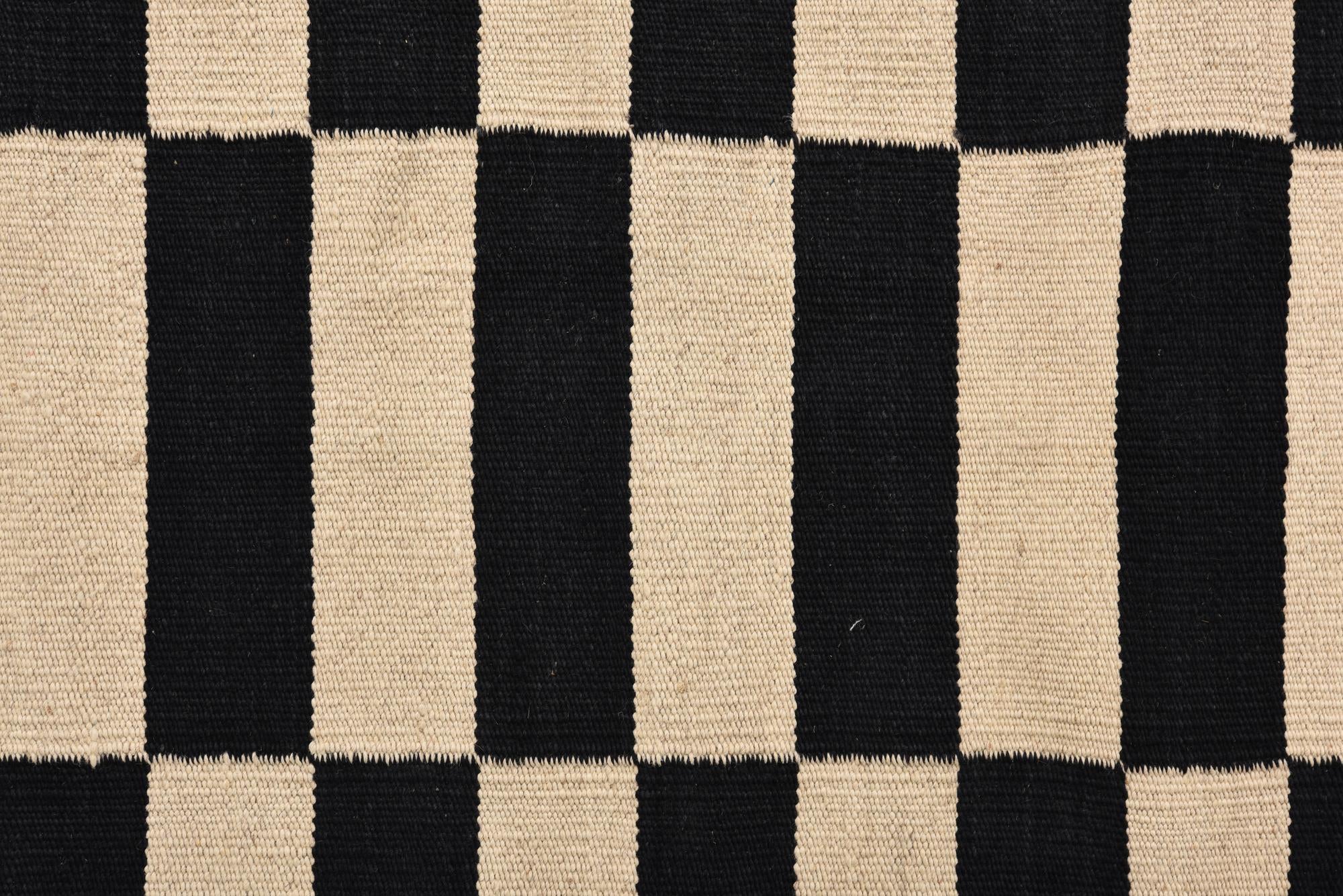 2' 7 x 3' 10 Hand Woven Kilim Modern Wool Rug