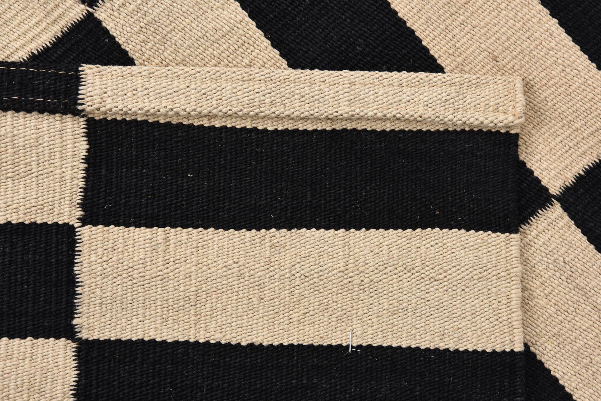 2' 7 x 3' 10 Hand Woven Kilim Modern Wool Rug