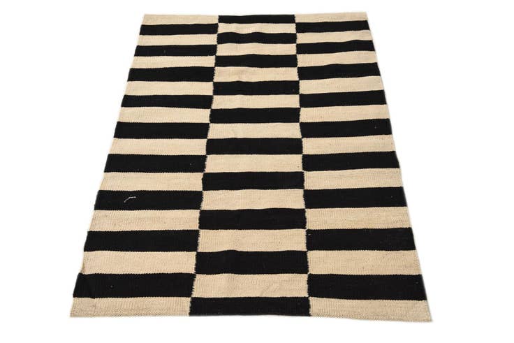Detail image of 2' 7 x 3' 10 Hand Woven Kilim Modern Wool Rug