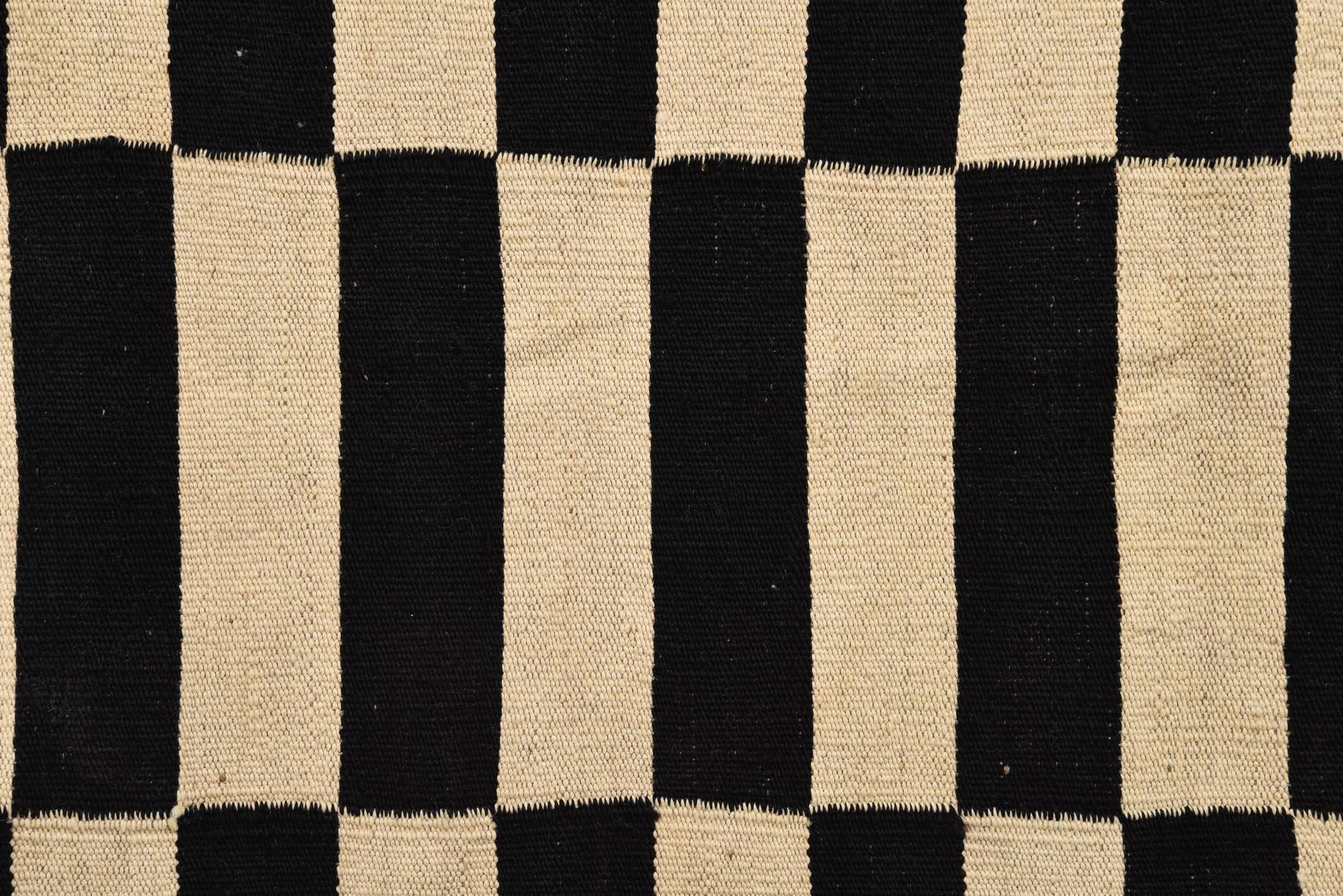 2' 7 x 3' 10 Hand Woven Kilim Modern Wool Rug
