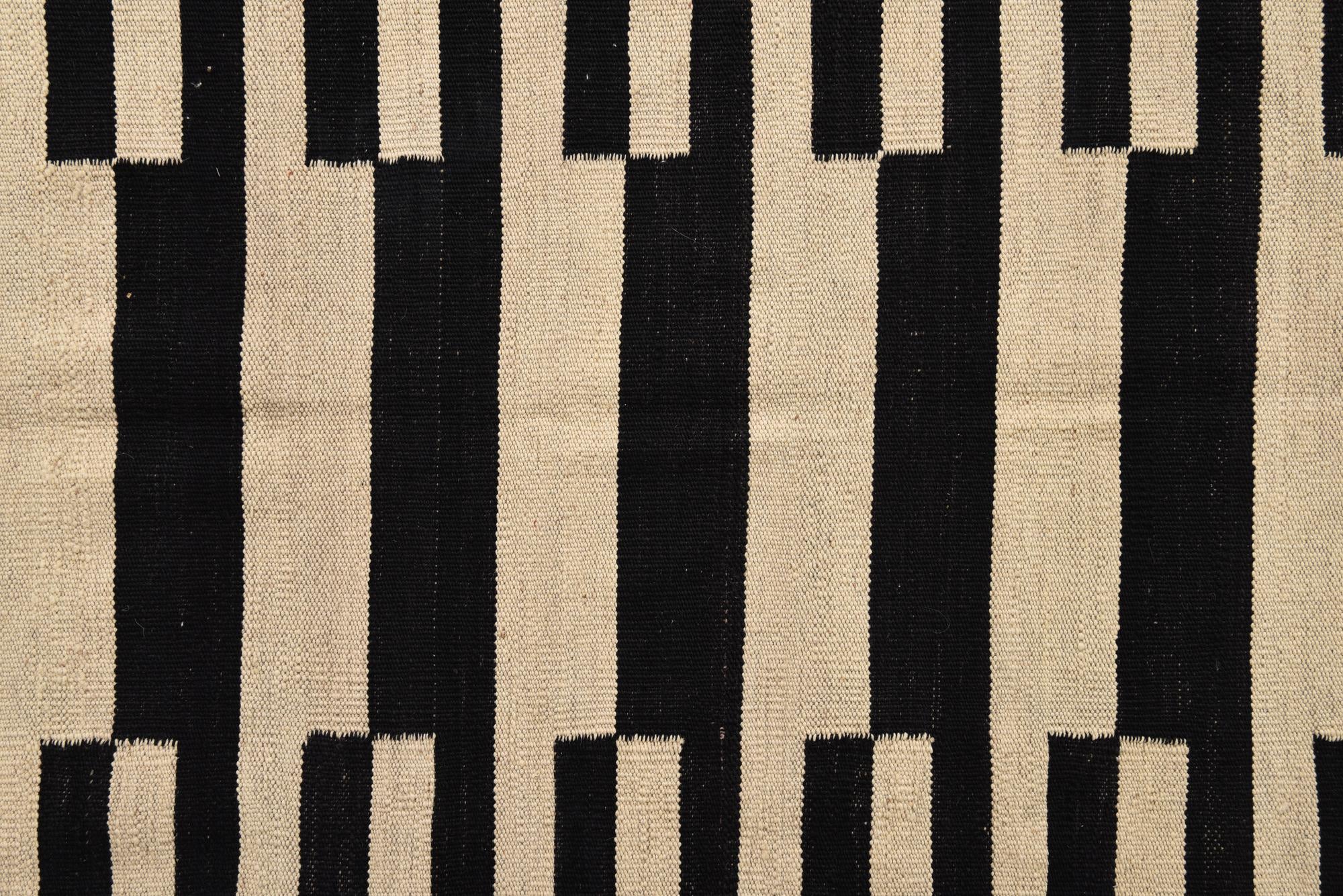 5' 11 x 7' 7 Hand Woven Kilim Modern Wool Rug