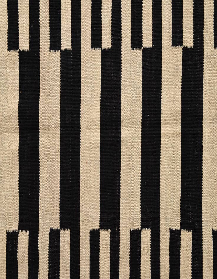 Detail image of 5' 11 x 7' 7  Hand Woven Kilim Modern Wool Rug