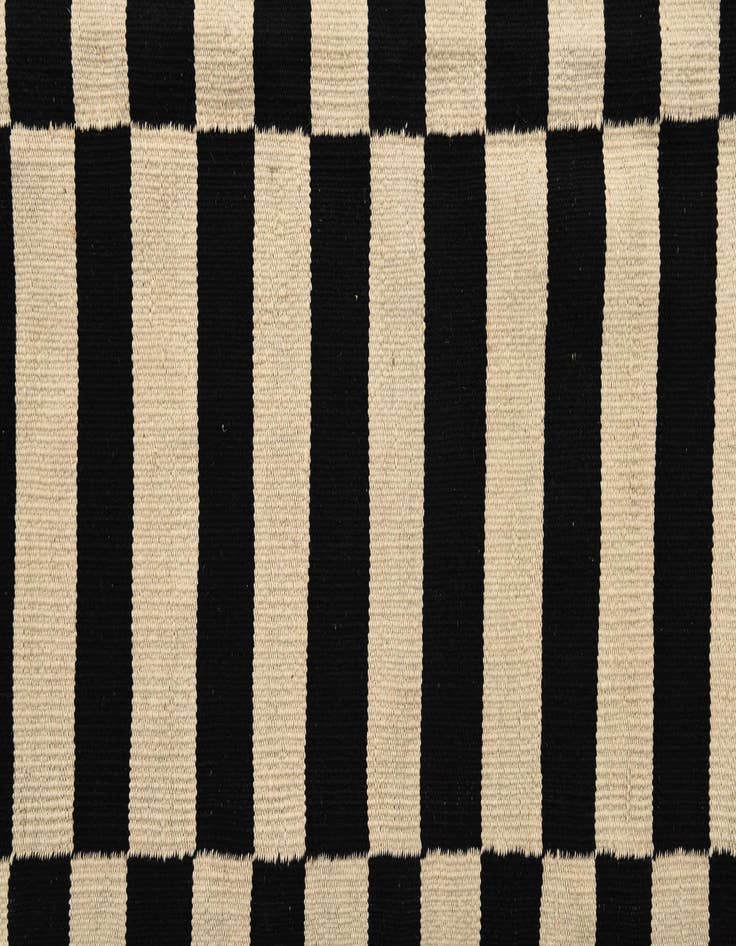 Detail image of 5' 5 x 7' 10  Hand Woven Kilim Modern Wool Rug