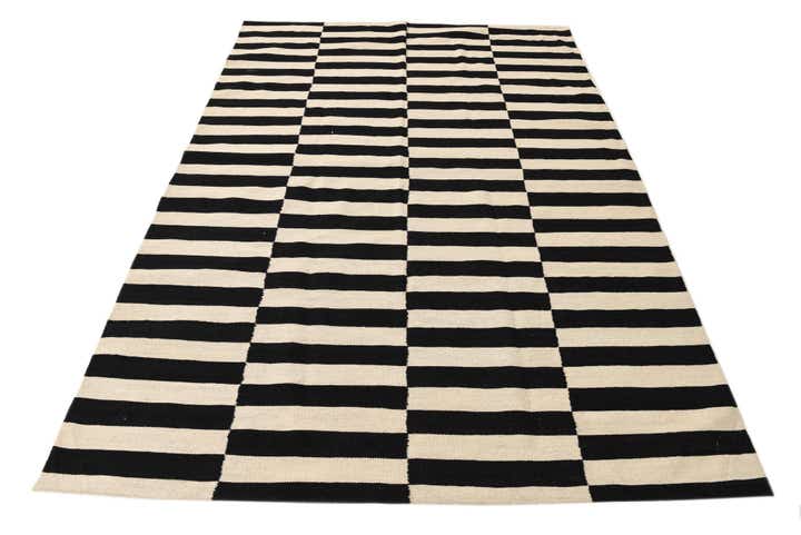 5' 6 x 7' 10 Hand Woven Kilim Modern Wool Rug