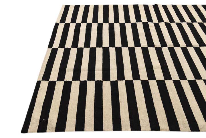 5' 6 x 7' 10 Hand Woven Kilim Modern Wool Rug