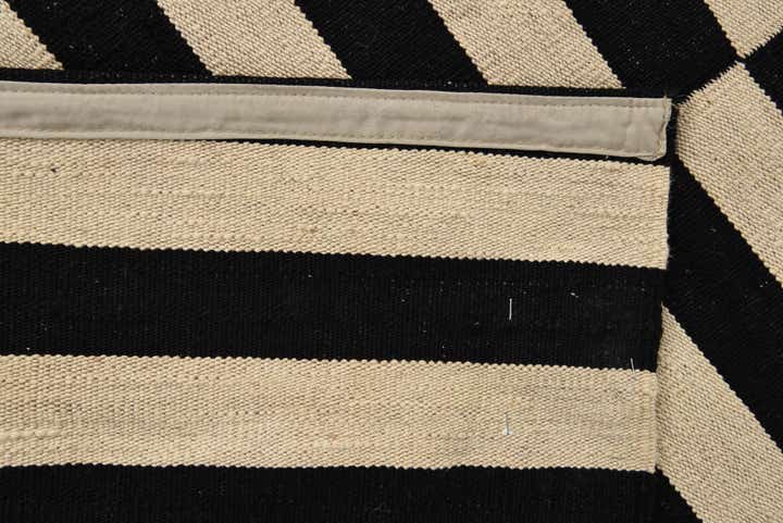 5' 6 x 7' 10 Hand Woven Kilim Modern Wool Rug