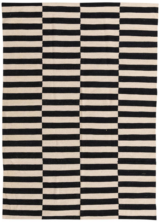 Detail image of 5' 6 x 7' 10 Hand Woven Kilim Modern Wool Rug