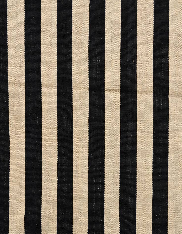 Detail image of 8' 2 x 9' 9  Hand Woven Kilim Modern Wool Rug