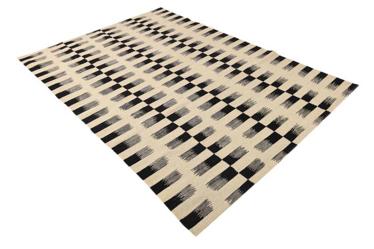 Detail image of 5' 5 x 7' 9 Hand Woven Kilim Modern Wool Rug