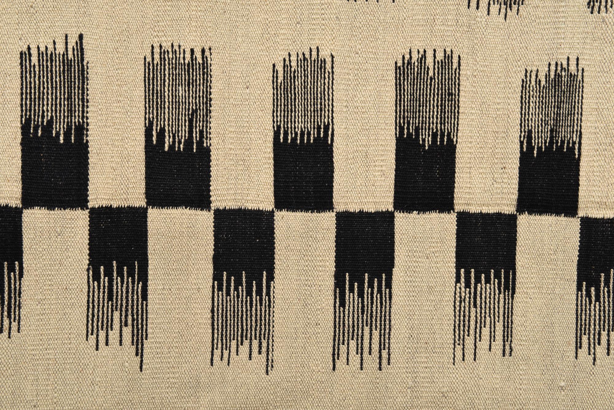 5' 5 x 7' 9 Hand Woven Kilim Modern Wool Rug
