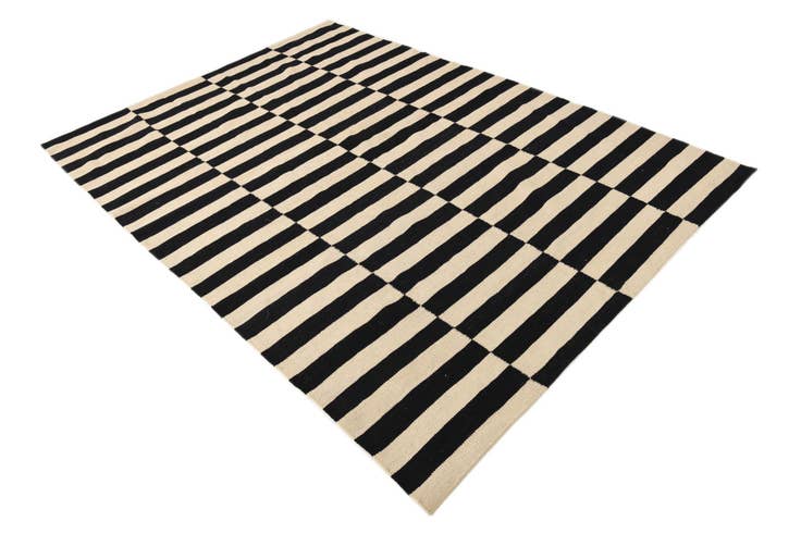 Detail image of 5' 8 x 7' 11 Hand Woven Kilim Modern Wool Rug