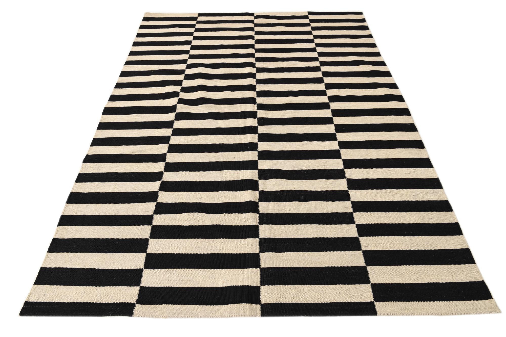 5' 7 x 7' 9 Hand Woven Kilim Modern Wool Rug