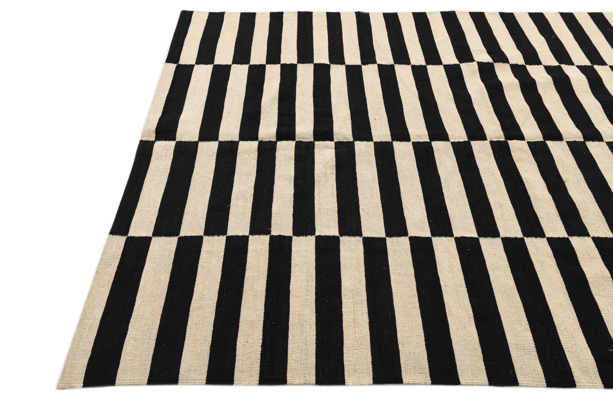 5' 7 x 7' 9 Hand Woven Kilim Modern Wool Rug