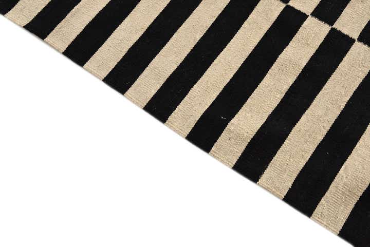 5' 7 x 7' 9 Hand Woven Kilim Modern Wool Rug