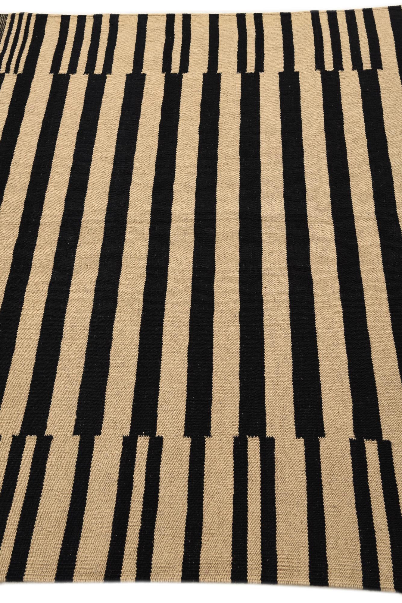 4' 8 x 6' 4 Hand Woven Kilim Modern Wool Rug