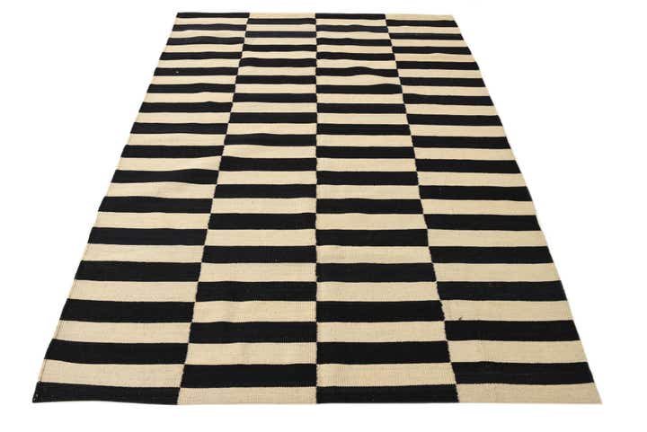 4' 11 x 6' 9 Hand Woven Kilim Modern Wool Rug
