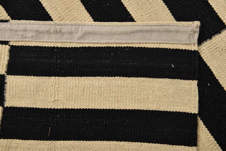 4' 11 x 6' 9 Hand Woven Kilim Modern Wool Rug