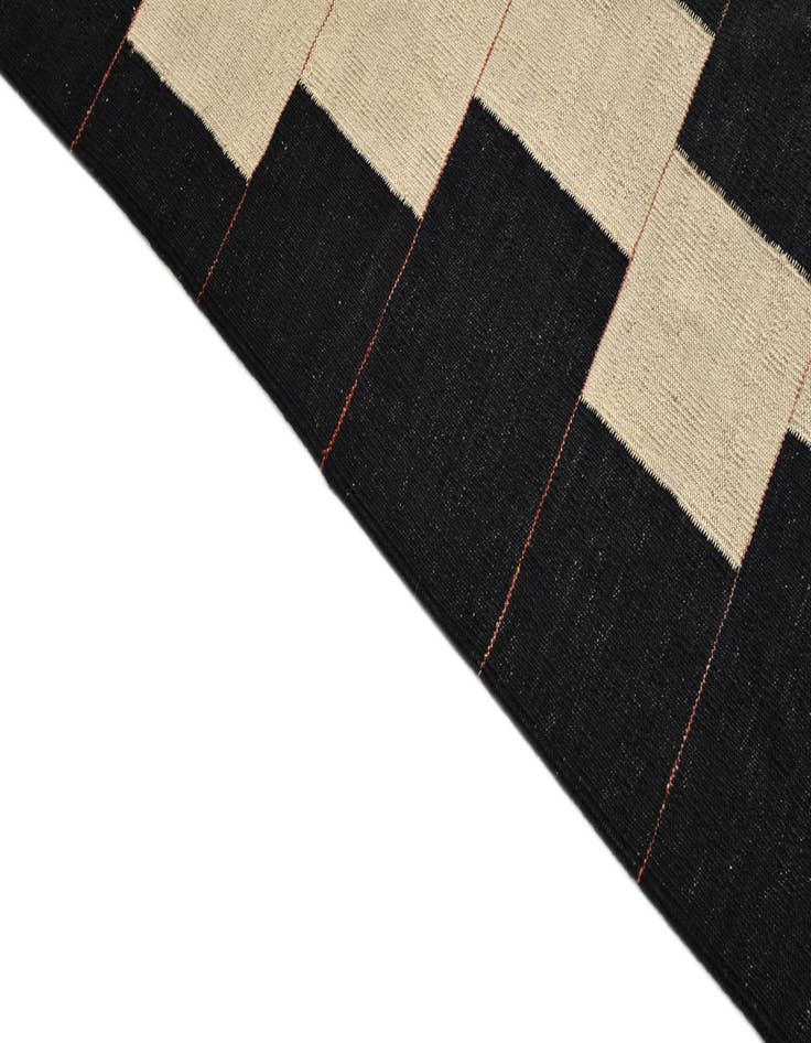 Detail image of 8' 6 x 9' 4  Hand Woven Kilim Modern Wool Rug