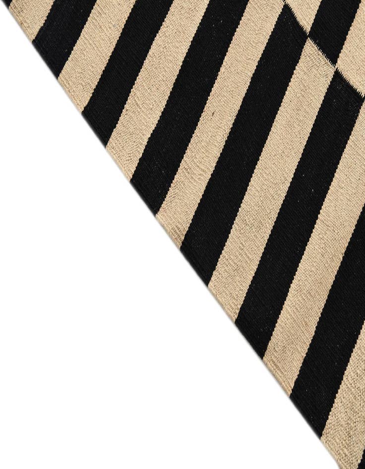 Detail image of 3' 5 x 4' 10  Hand Woven Kilim Modern Wool Rug