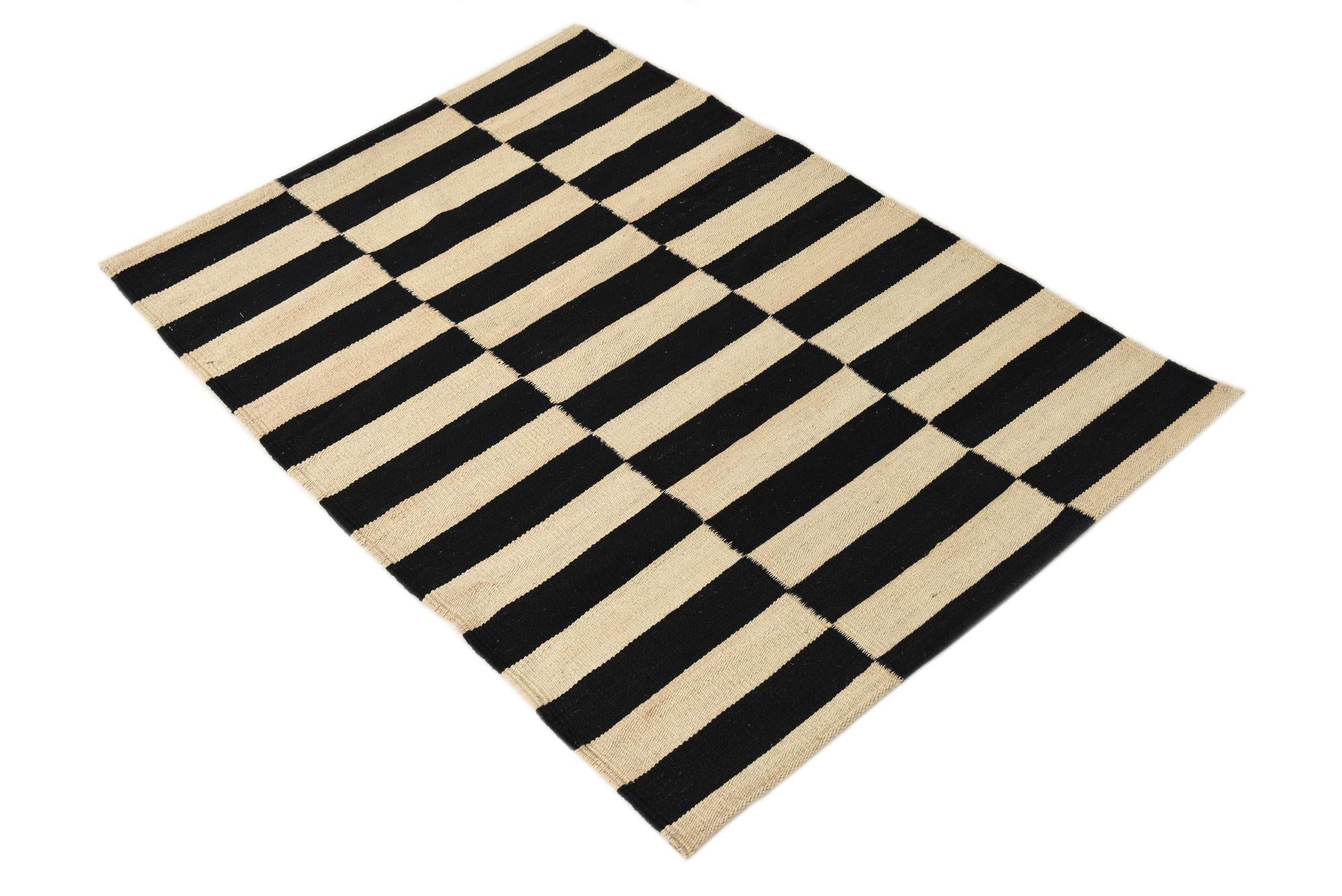 2' 8 x 3' 9 Hand Woven Kilim Modern Wool Rug