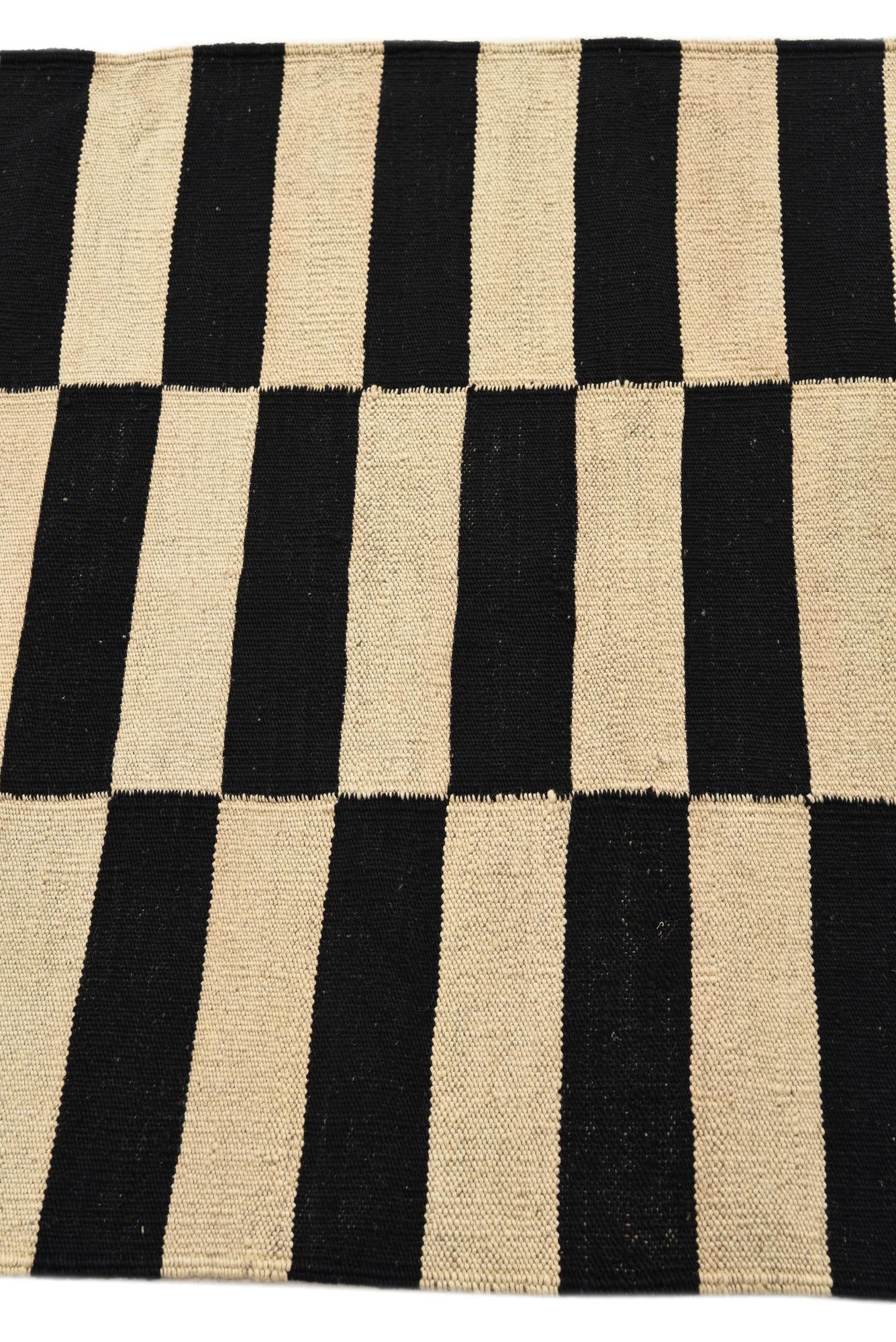 2' 8 x 3' 9 Hand Woven Kilim Modern Wool Rug