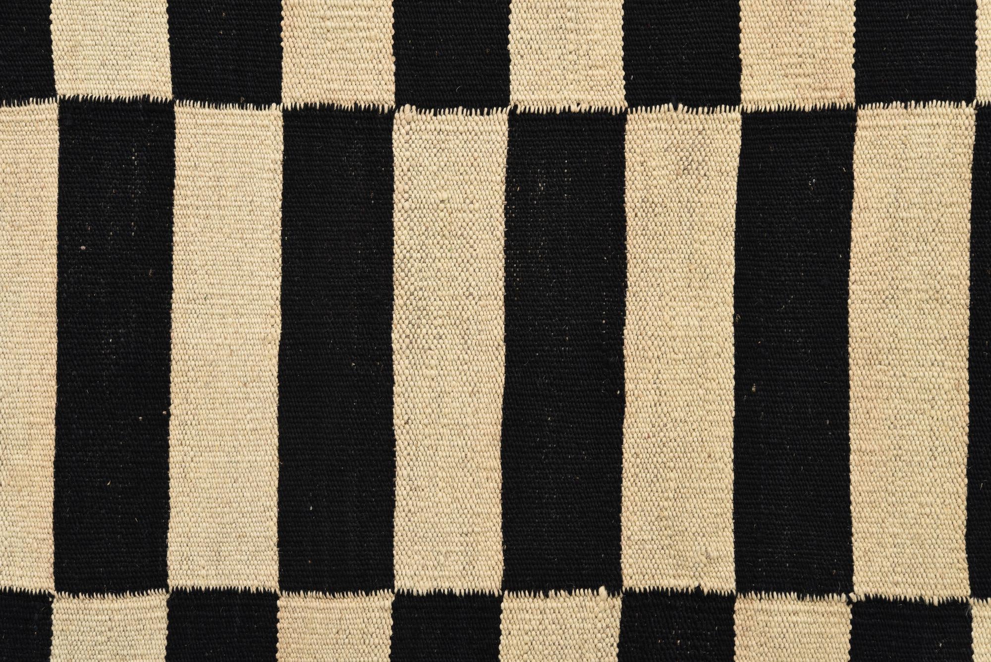 2' 8 x 3' 9 Hand Woven Kilim Modern Wool Rug