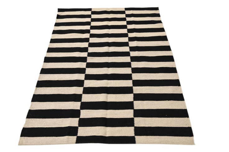 Detail image of 3' 4 x 4' 11 Hand Woven Kilim Modern Wool Rug