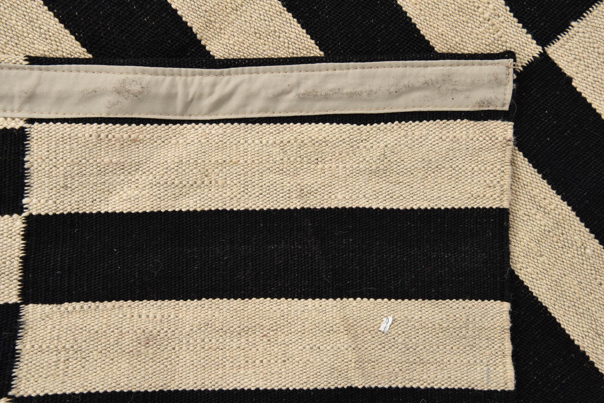 3' 6 x 4' 9 Hand Woven Kilim Modern Wool Rug