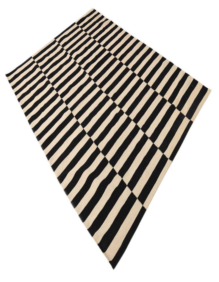 Detail image of 5' 8 x 7' 9  Hand Woven Kilim Modern Wool Rug