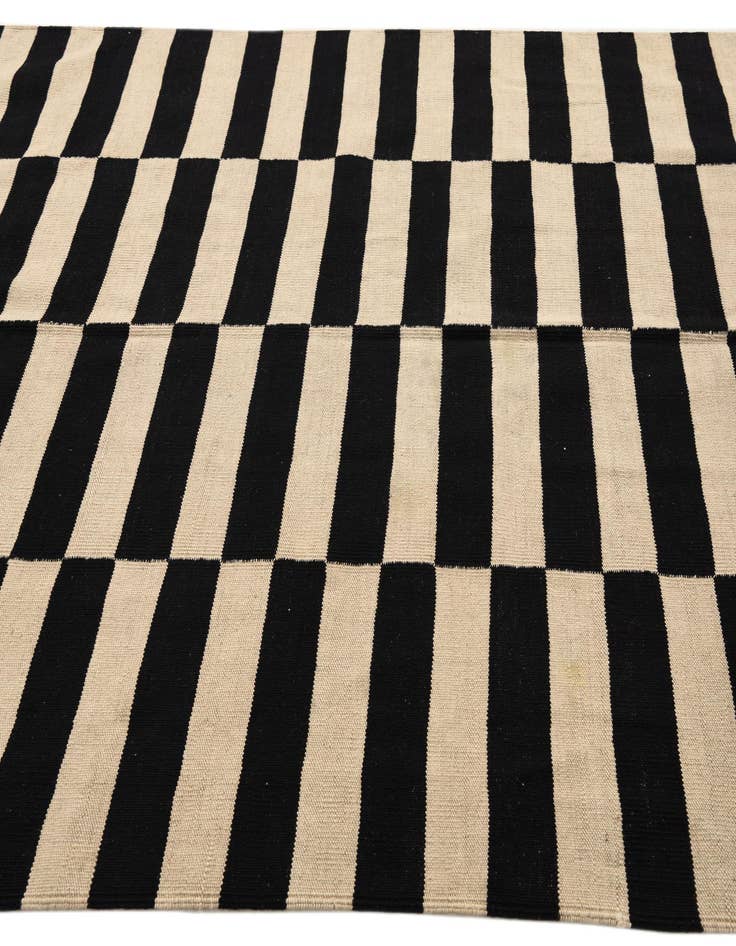 Detail image of 5' 8 x 7' 9  Hand Woven Kilim Modern Wool Rug