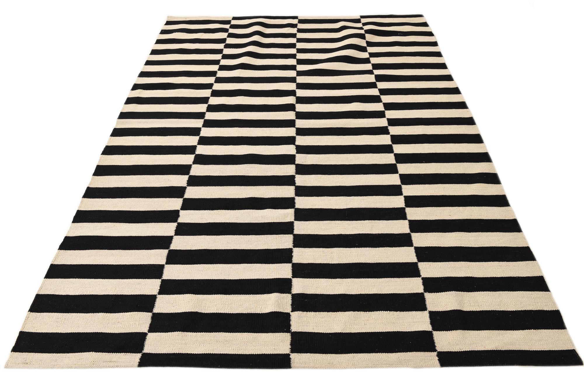 5' 6 x 7' 9 Hand Woven Kilim Modern Wool Rug