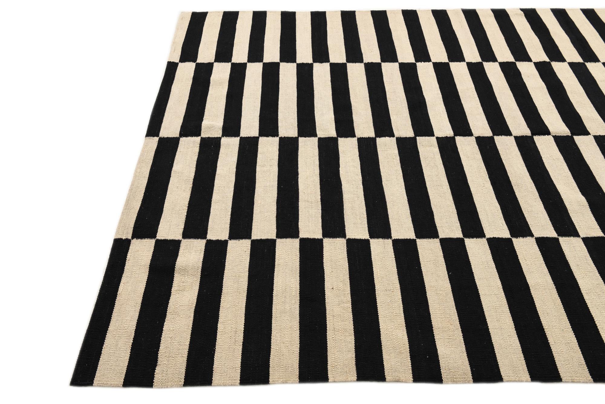 5' 6 x 7' 9 Hand Woven Kilim Modern Wool Rug