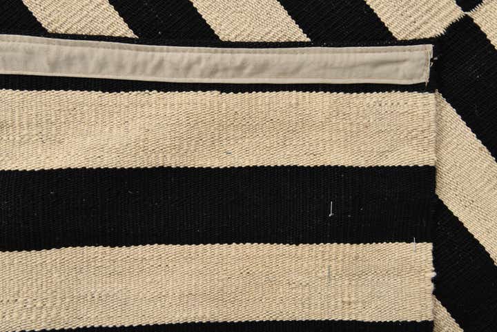 5' 6 x 7' 9 Hand Woven Kilim Modern Wool Rug