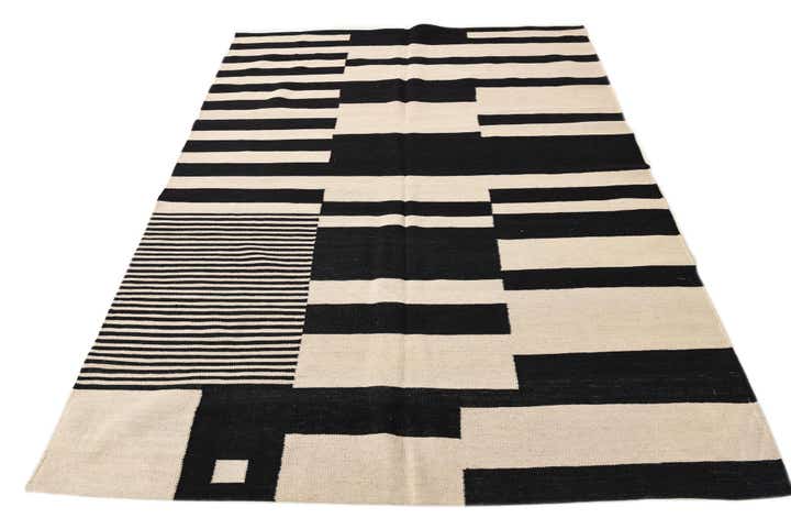 5' 9 x 7' 7 Hand Woven Kilim Modern Wool Rug