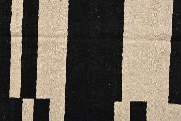 5' 9 x 7' 7 Hand Woven Kilim Modern Wool Rug