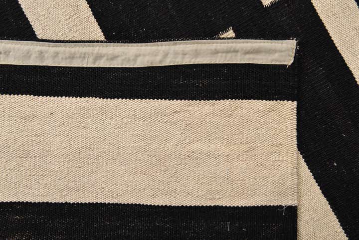 5' 9 x 7' 7 Hand Woven Kilim Modern Wool Rug