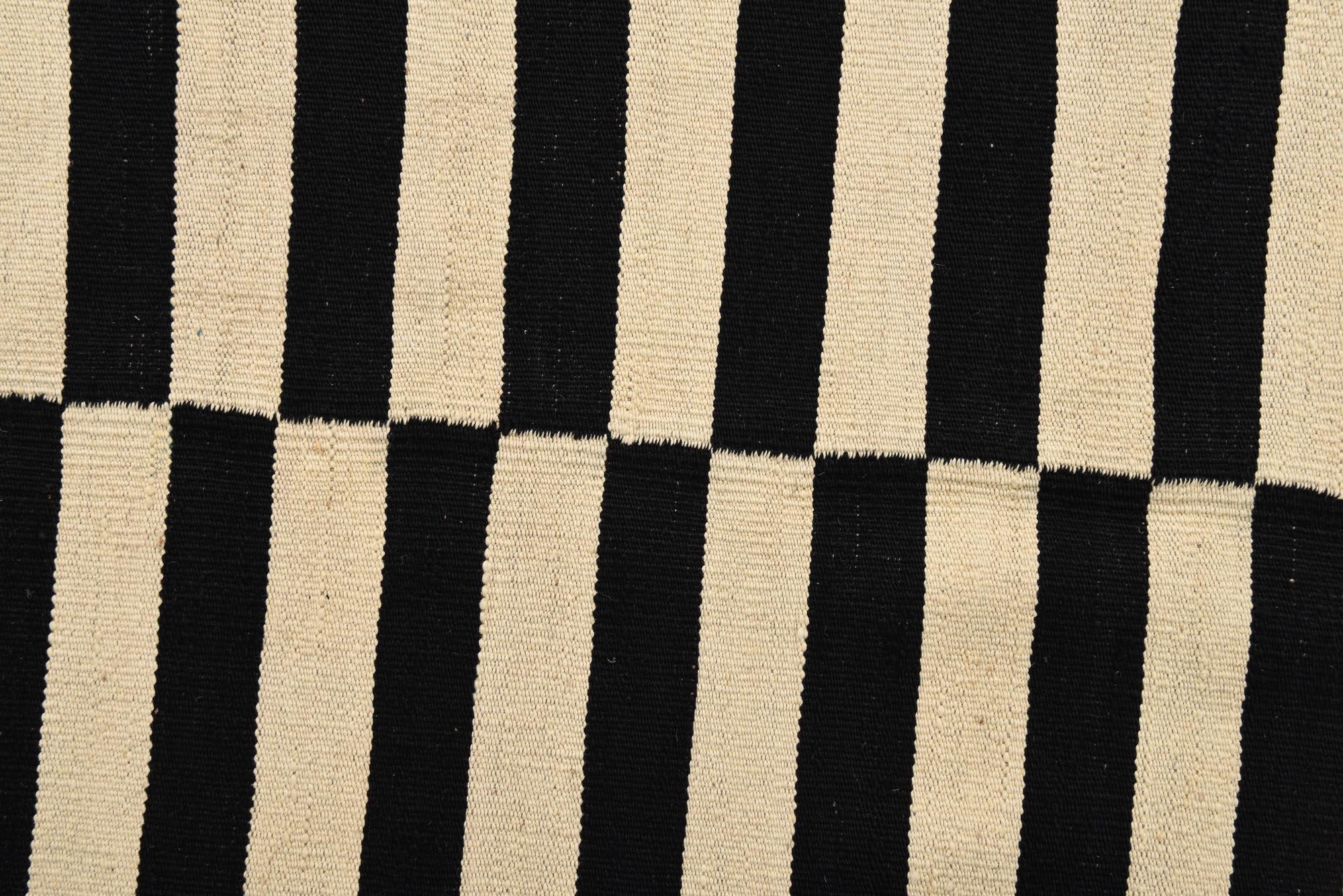 5' 7 x 7' 8 Hand Woven Kilim Modern Wool Rug
