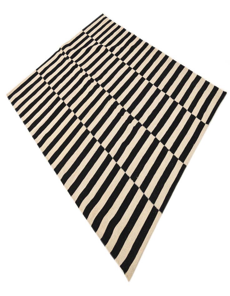 Detail image of 5' 1 x 6' 5  Hand Woven Kilim Modern Wool Rug