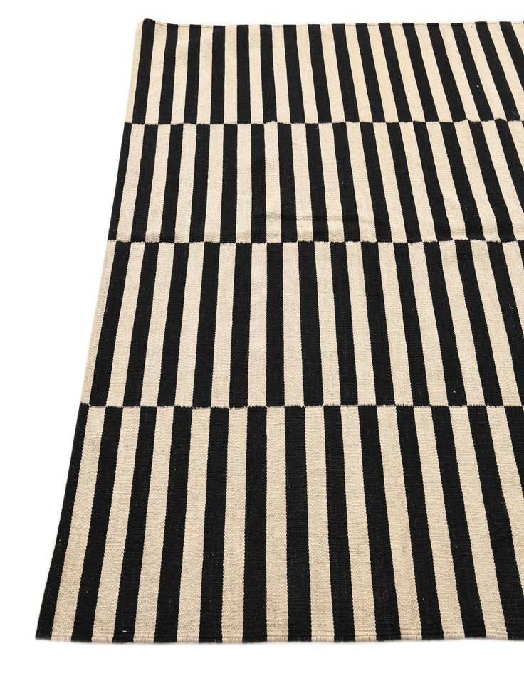 Detail image of 5' 1 x 6' 5  Hand Woven Kilim Modern Wool Rug