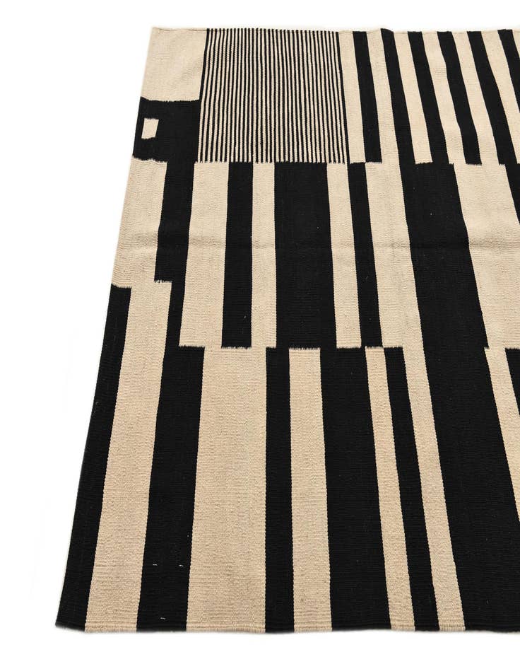 Detail image of 4' 8 x 6' 9  Hand Woven Kilim Modern Wool Rug