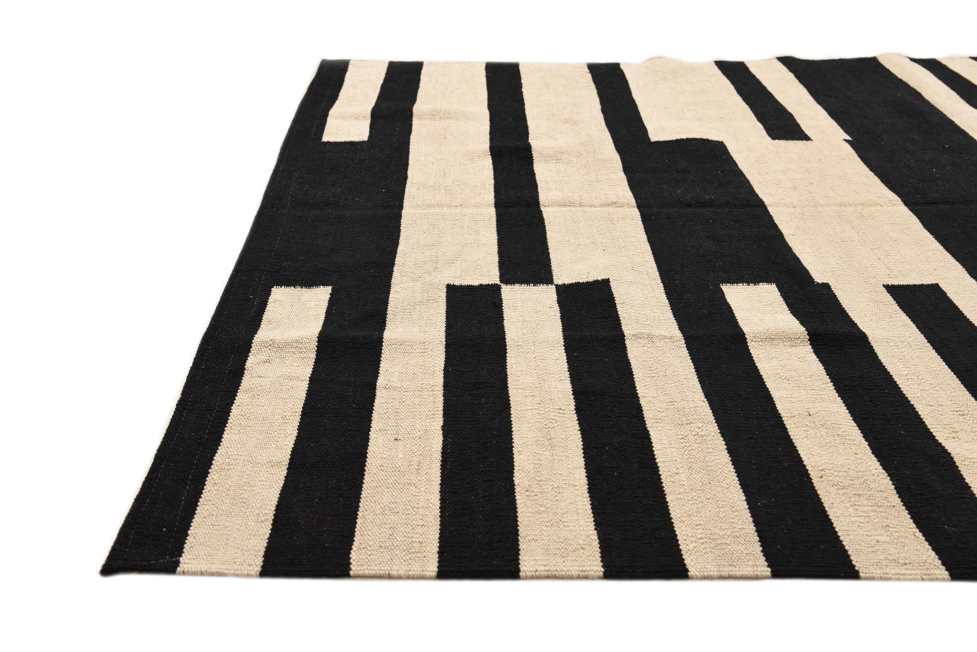 4' 8 x 6' 8 Hand Woven Kilim Modern Wool Rug
