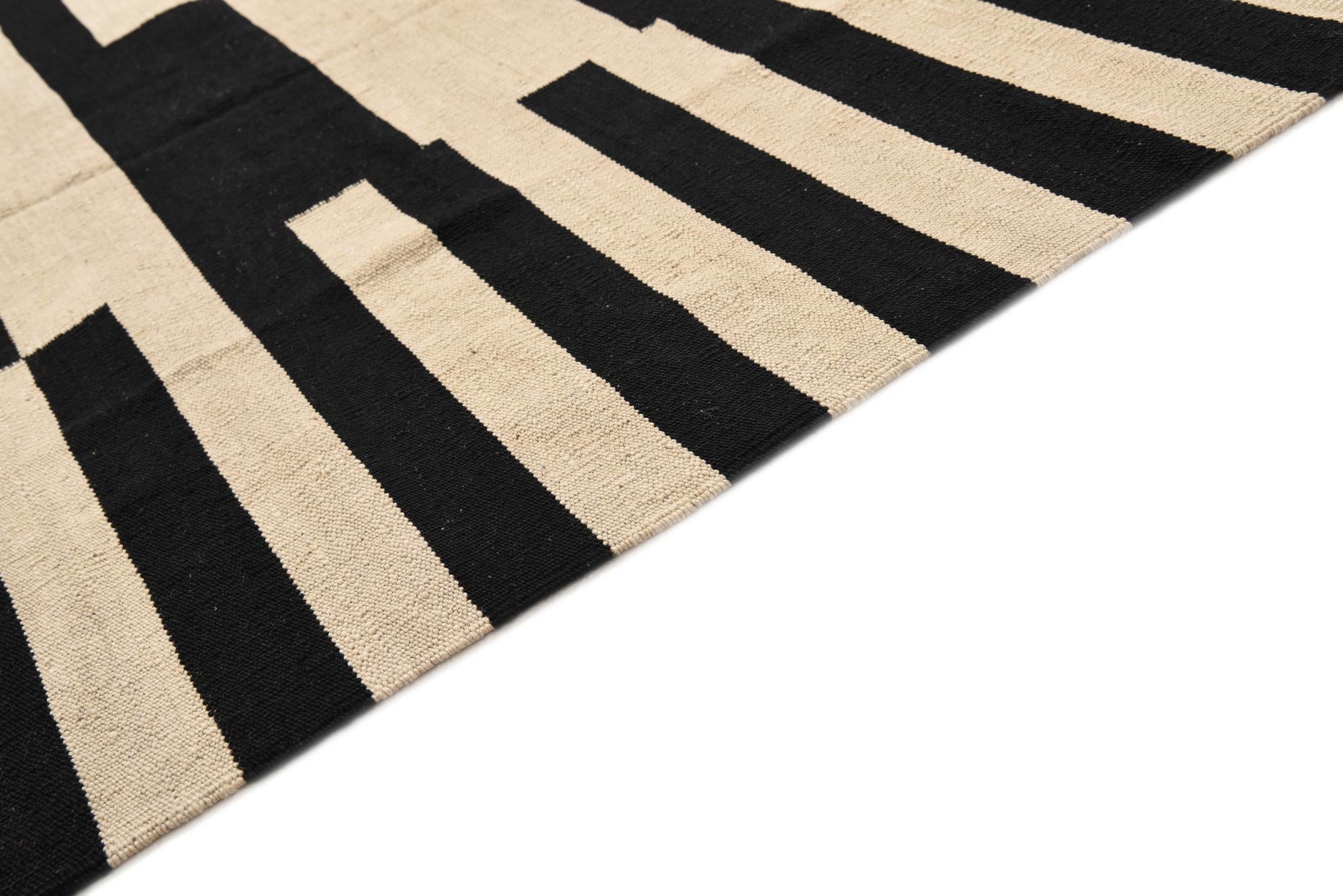 4' 8 x 6' 8 Hand Woven Kilim Modern Wool Rug