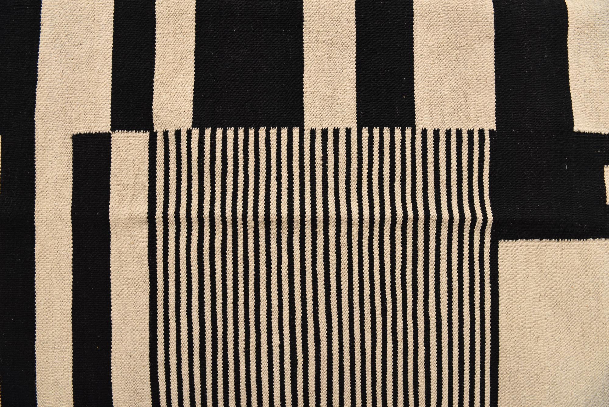 4' 8 x 6' 8 Hand Woven Kilim Modern Wool Rug