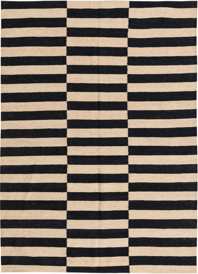 Detail image of 4' 2 x 5' 11 Hand Woven Kilim Modern Wool Rug
