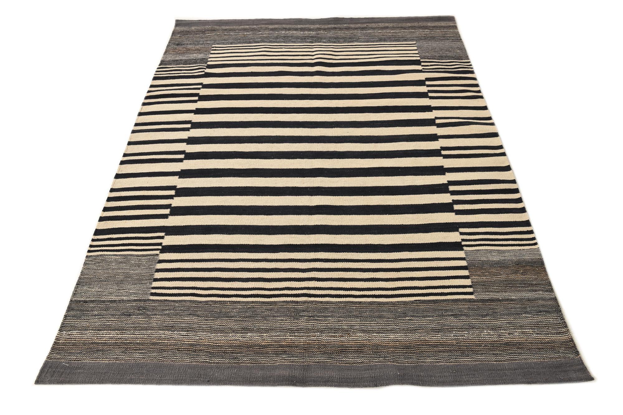 4' 9 x 6' 5 Hand Woven Kilim Modern Wool Rug