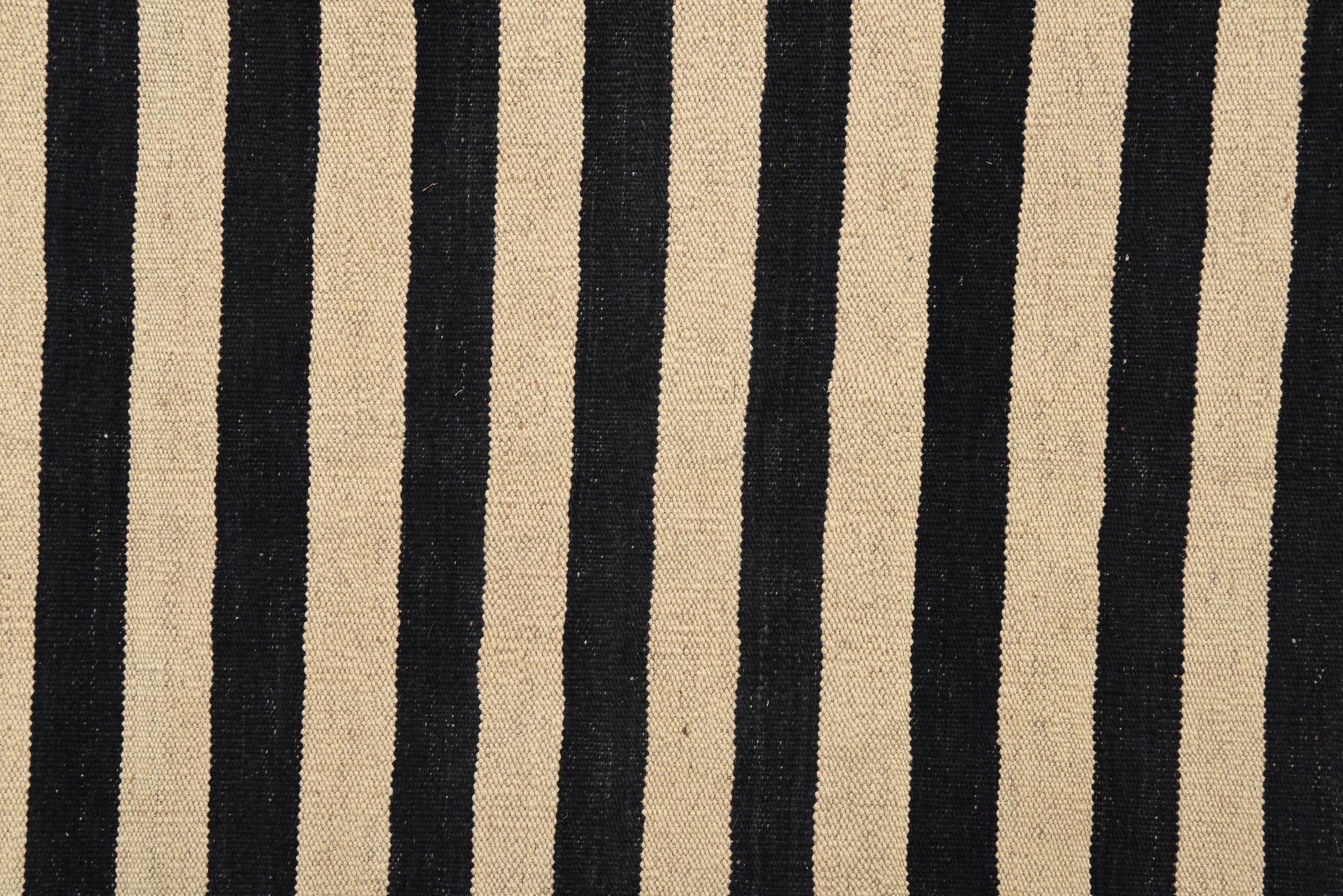 4' 9 x 6' 5 Hand Woven Kilim Modern Wool Rug
